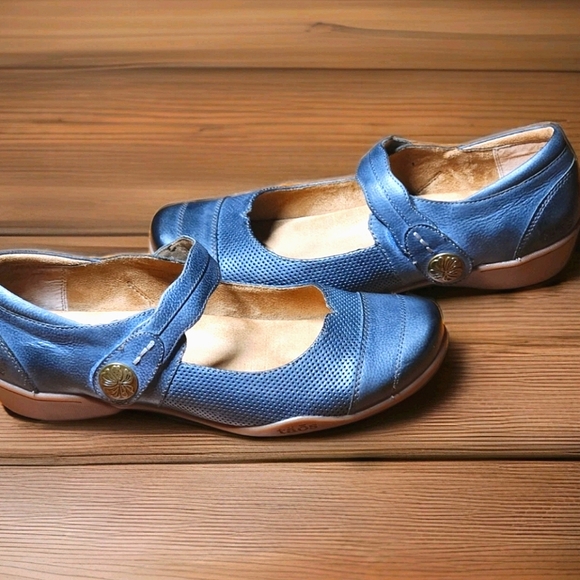 Taos Footwear Shoes Taos Bravo Mary Jane Shoes Blue Size Like